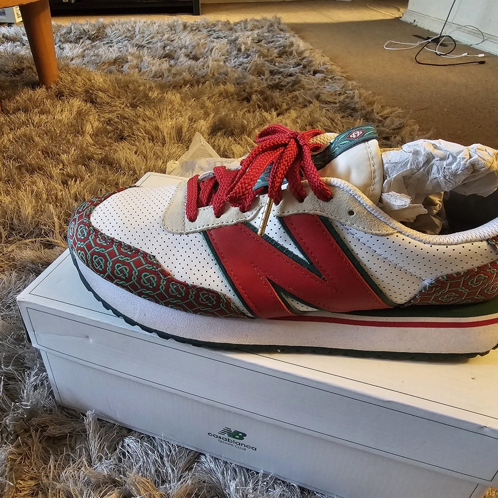 Sneakers
